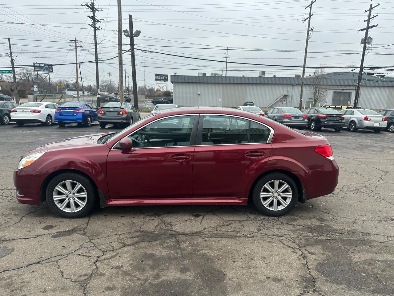 Subaru Legacy 4dr Sdn H4 Auto 2.5i Prem All-Wthr/Moon 2010