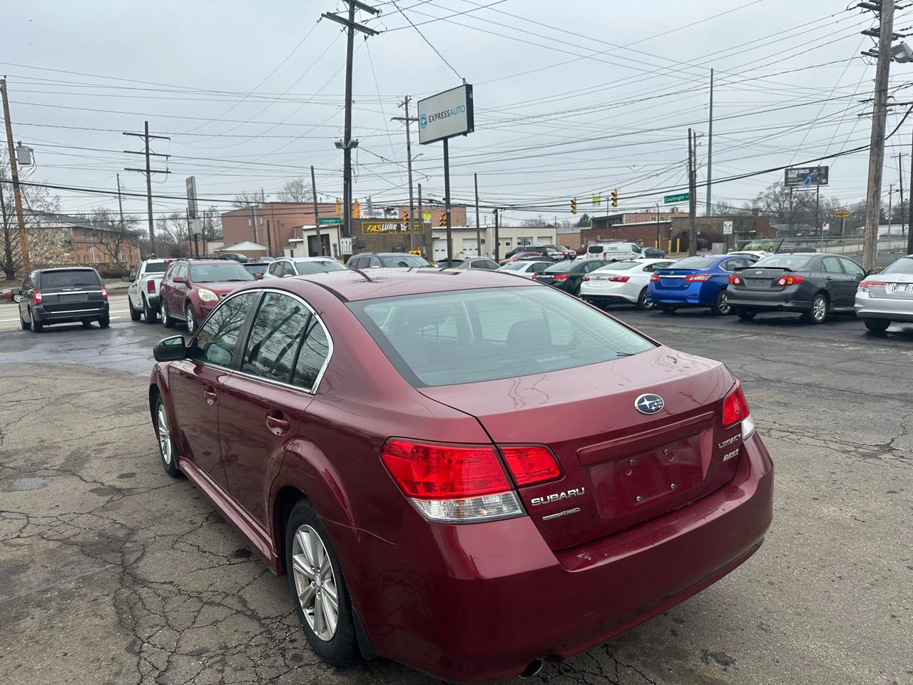 Subaru Legacy 4dr Sdn H4 Auto 2.5i Prem All-Wthr/Moon 2010