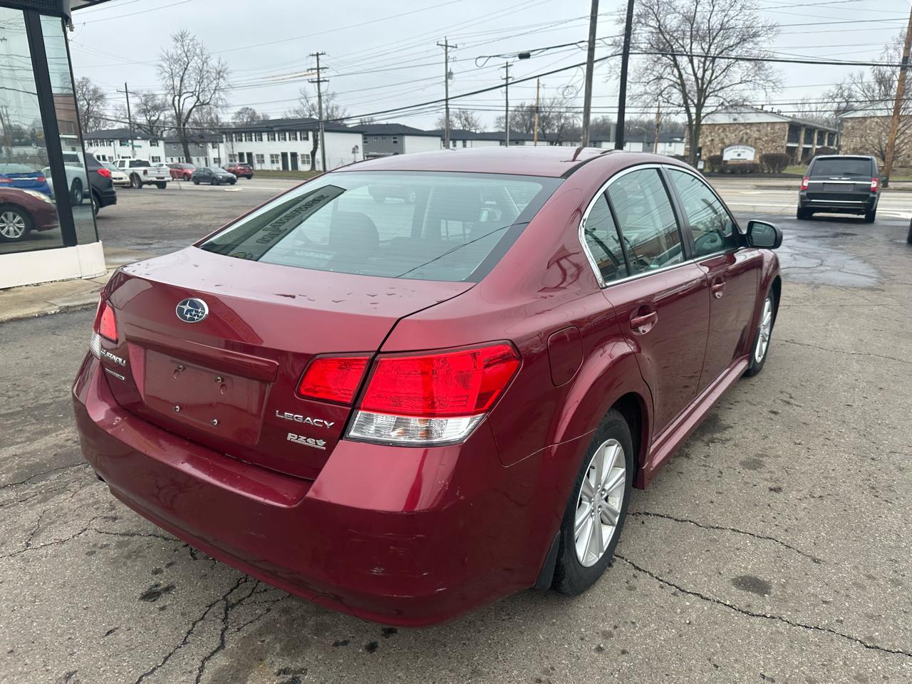 Subaru Legacy 4dr Sdn H4 Auto 2.5i Prem All-Wthr/Moon 2010