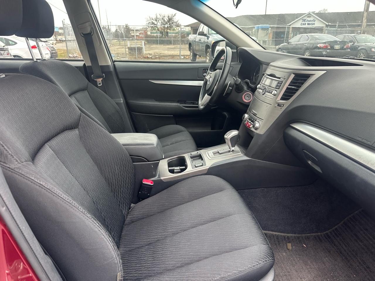 Subaru Legacy 4dr Sdn H4 Auto 2.5i Prem All-Wthr/Moon 2010