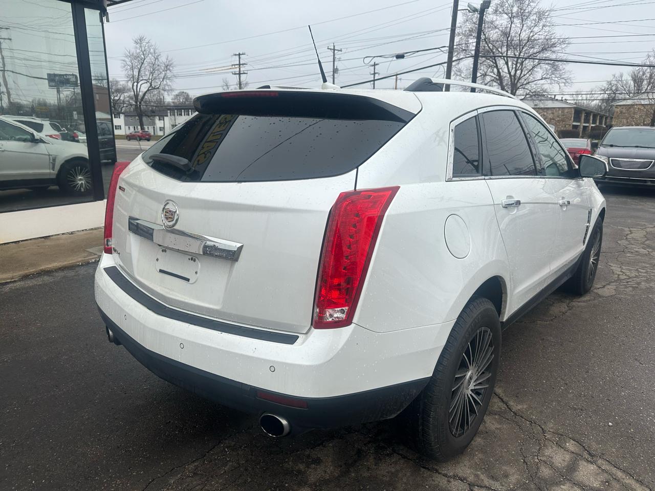 Cadillac SRX FWD 4dr Luxury Collection 2011