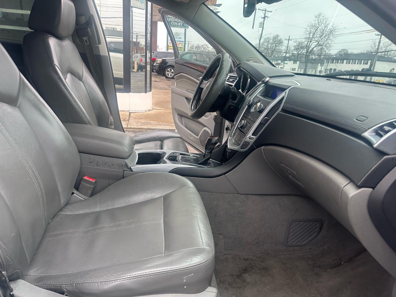 Cadillac SRX FWD 4dr Luxury Collection 2011