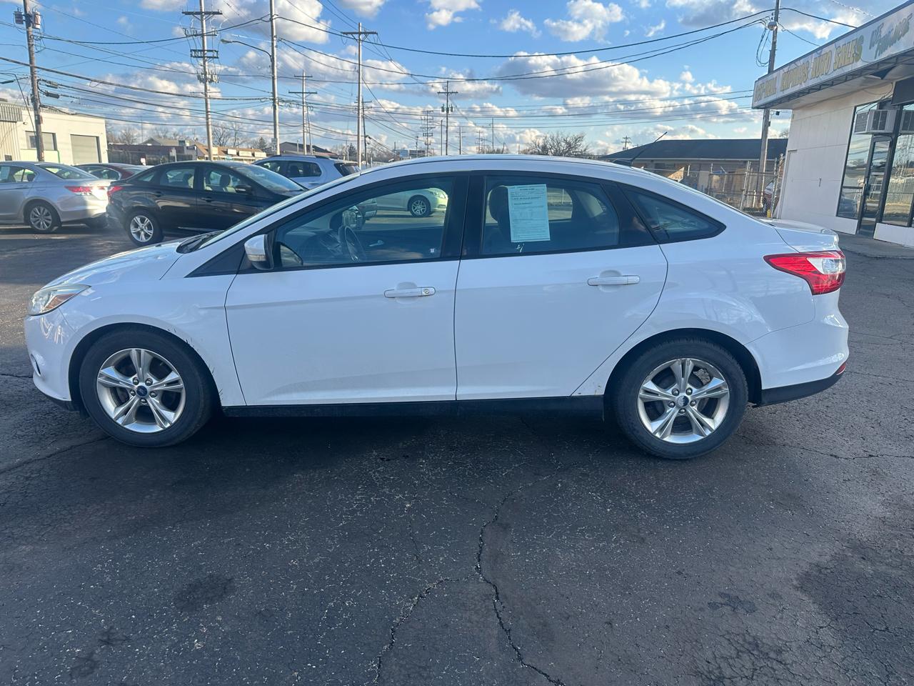 Ford Focus 4dr Sdn SE 2013