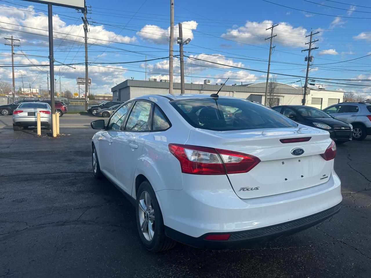 Ford Focus 4dr Sdn SE 2013
