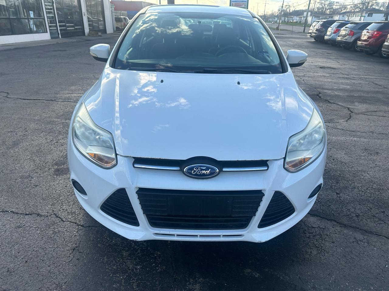Ford Focus 4dr Sdn SE 2013