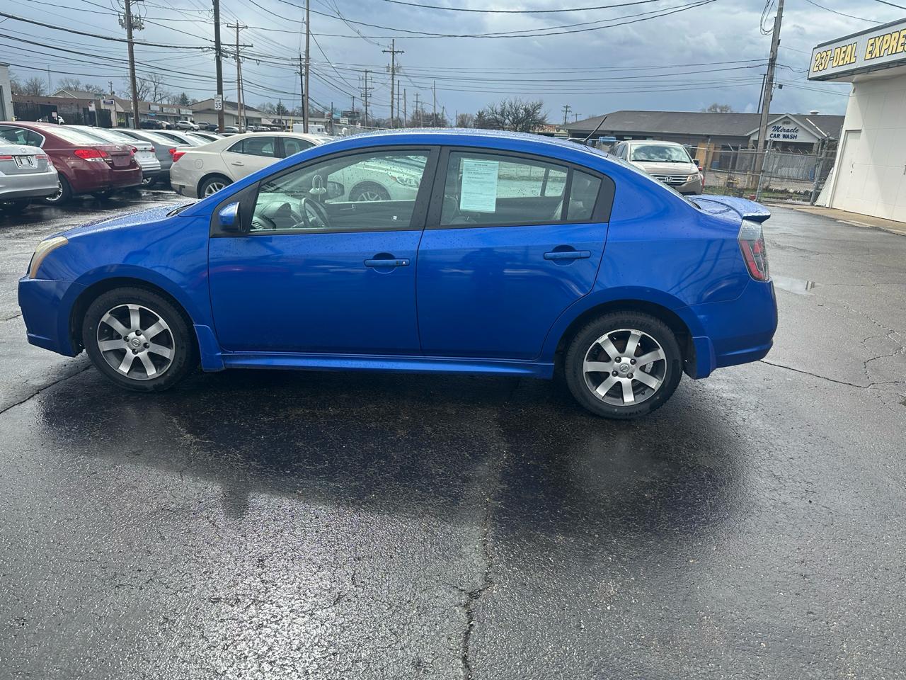 Nissan Sentra 4dr Sdn I4 CVT 2.0 SR 2012