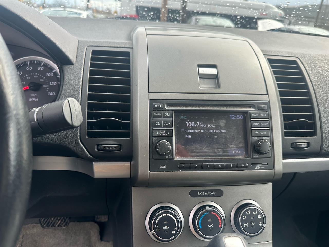 Nissan Sentra 4dr Sdn I4 CVT 2.0 SR 2012