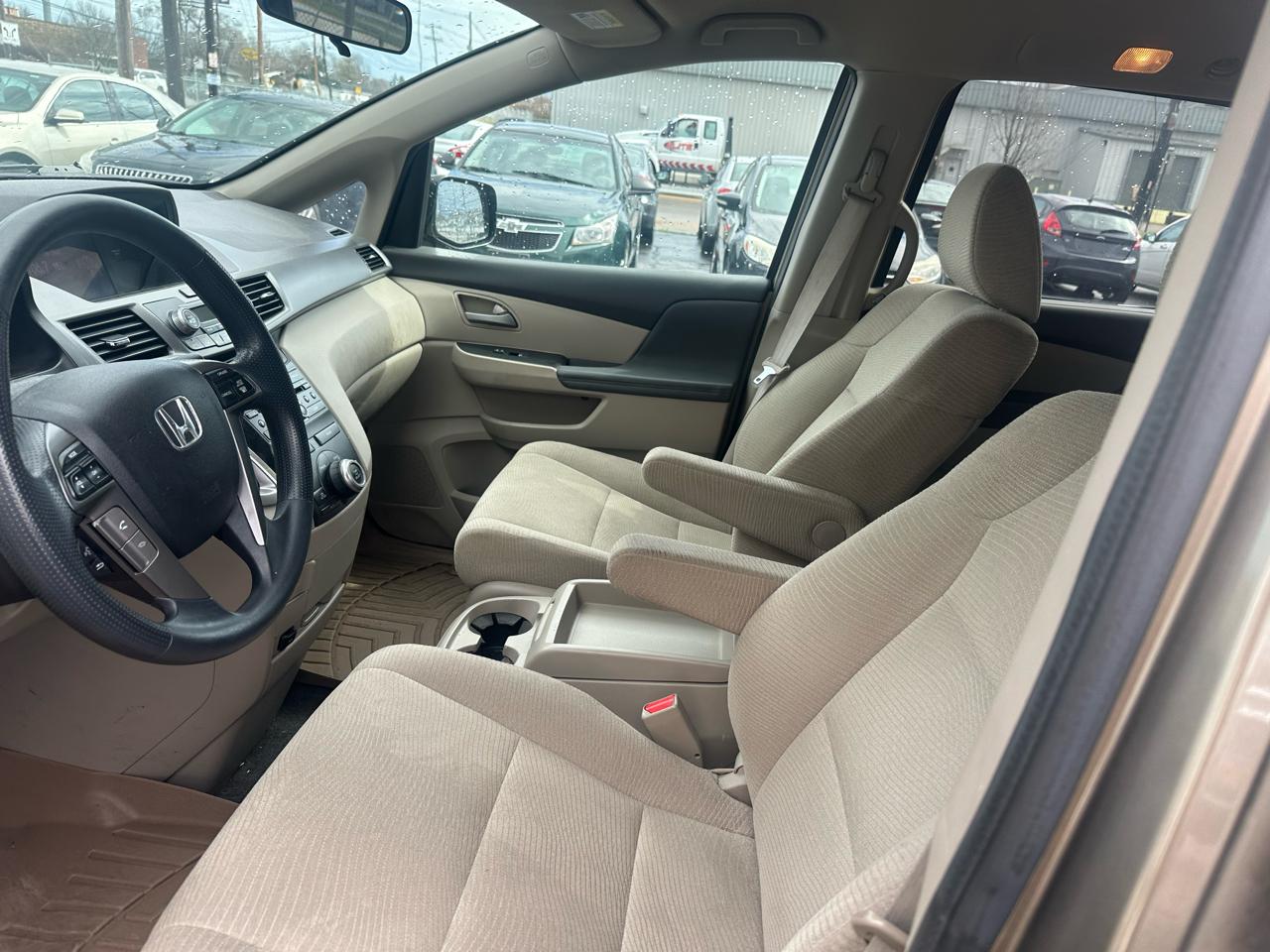 Honda Odyssey 5dr LX 2013