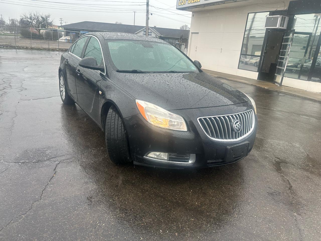 Buick Regal 4dr Sdn CXL RL6 (Russelsheim) *Ltd Avail* 2011