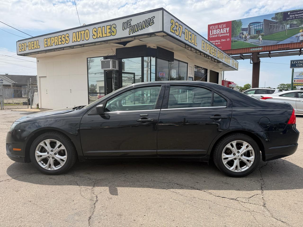 Ford Fusion 4dr Sdn SE FWD 2010