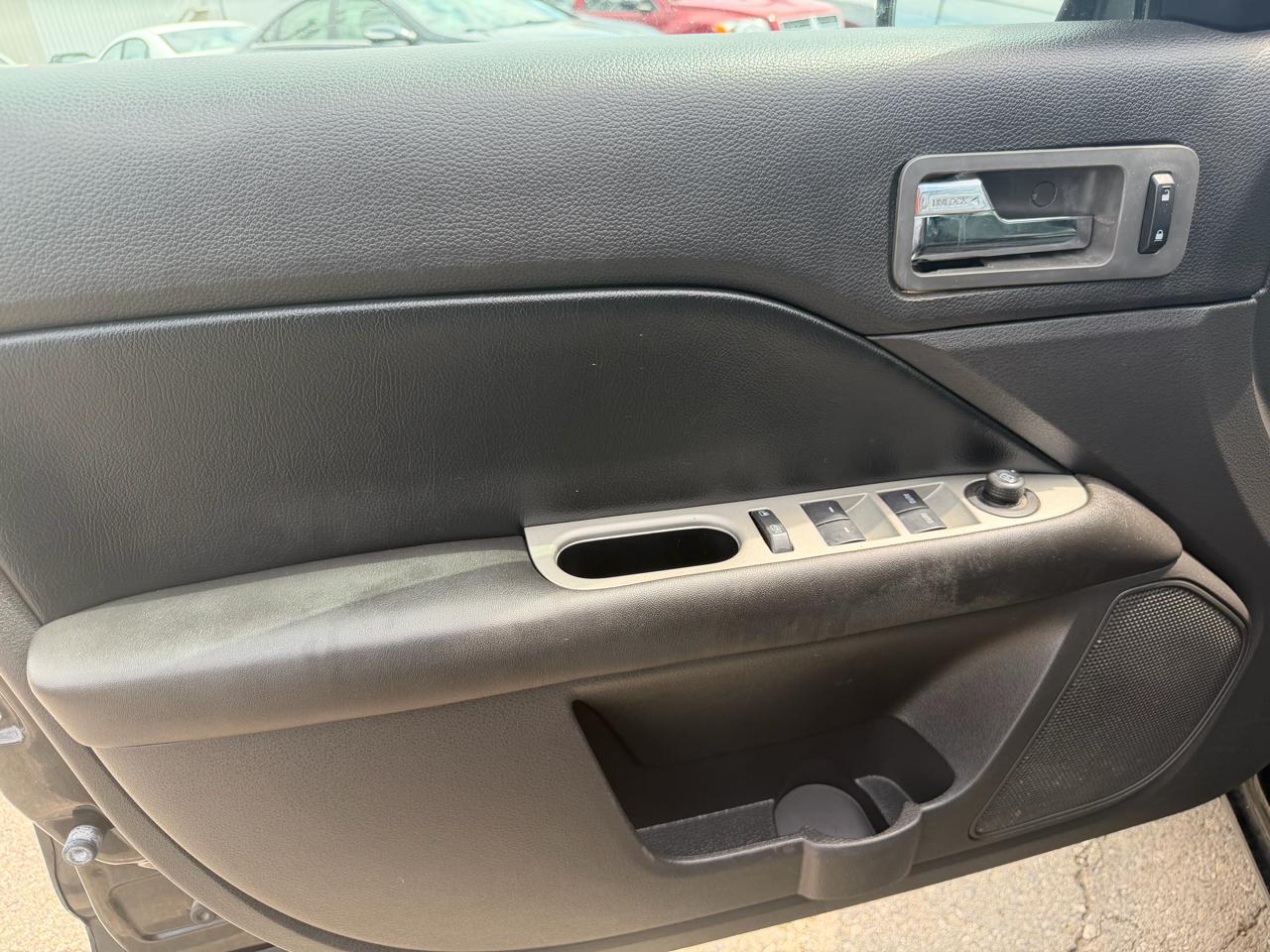 Ford Fusion 4dr Sdn SE FWD 2010