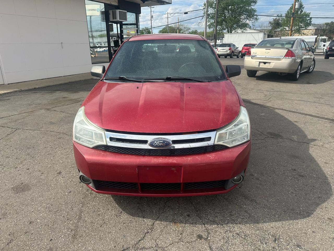 Ford Focus 4dr Sdn SE 2009