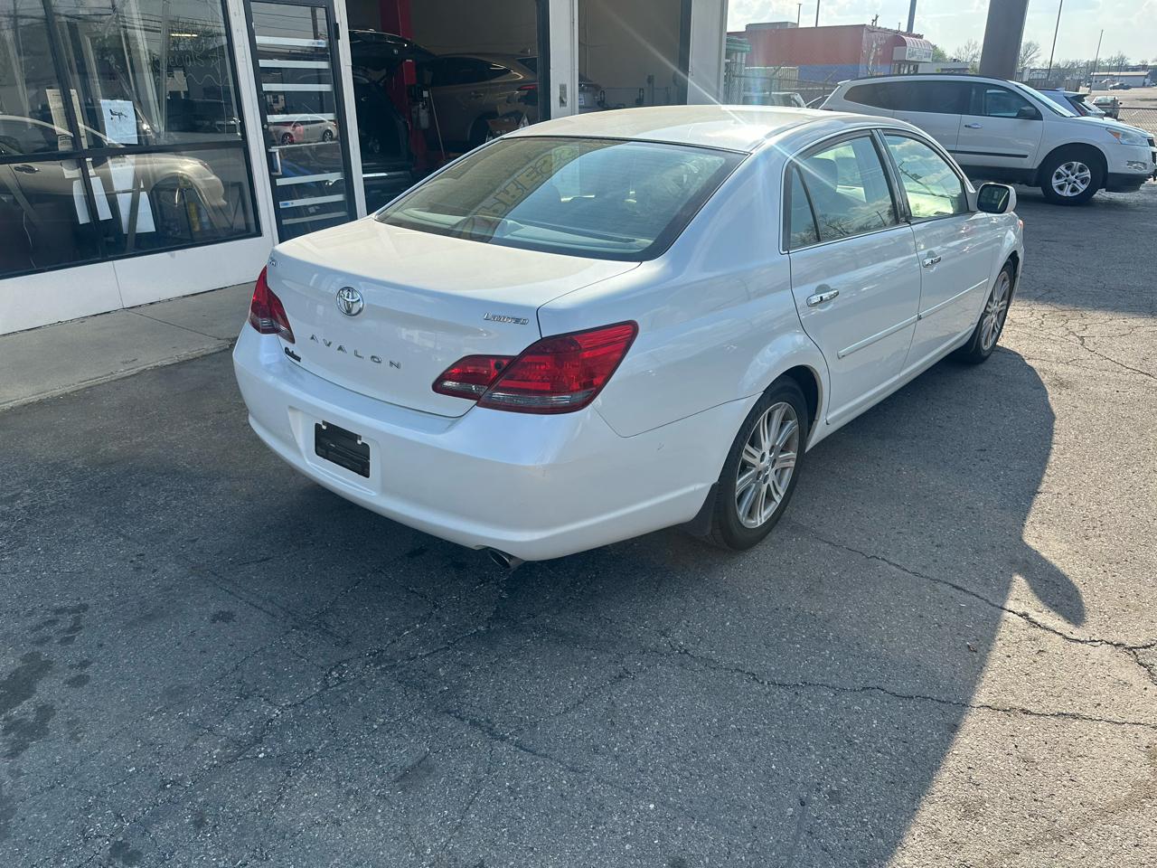 Toyota Avalon 4dr Sdn Touring (Natl) 2008