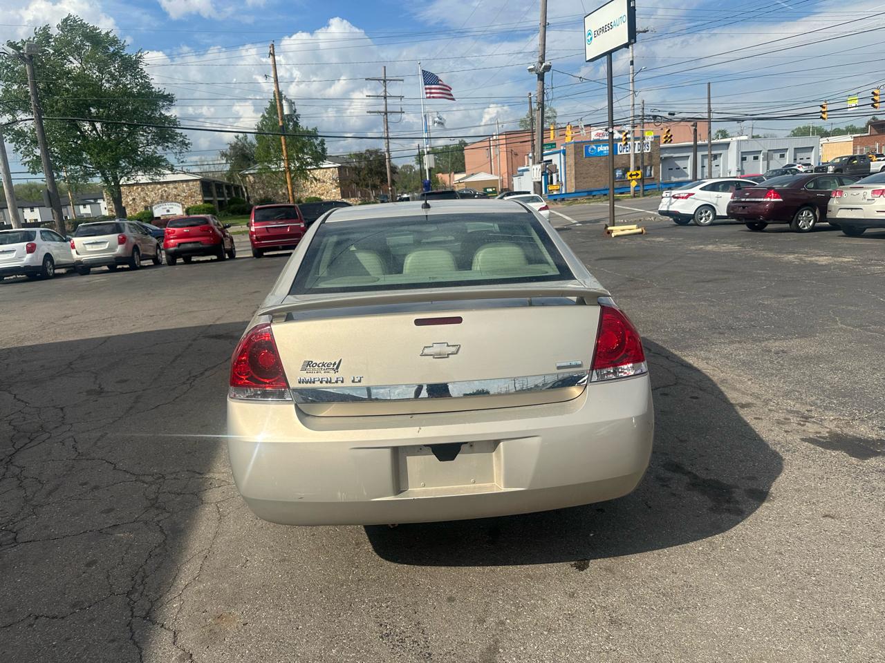 Chevrolet Impala 4dr Sdn LT Retail 2011