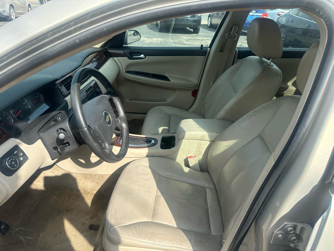 Chevrolet Impala 4dr Sdn LT Retail 2011