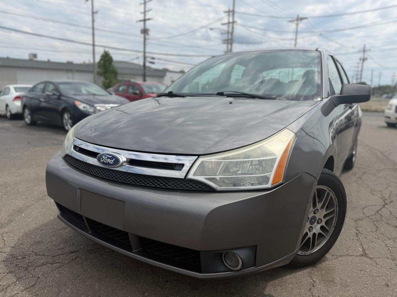 Ford Focus 4dr Sdn SE 2011