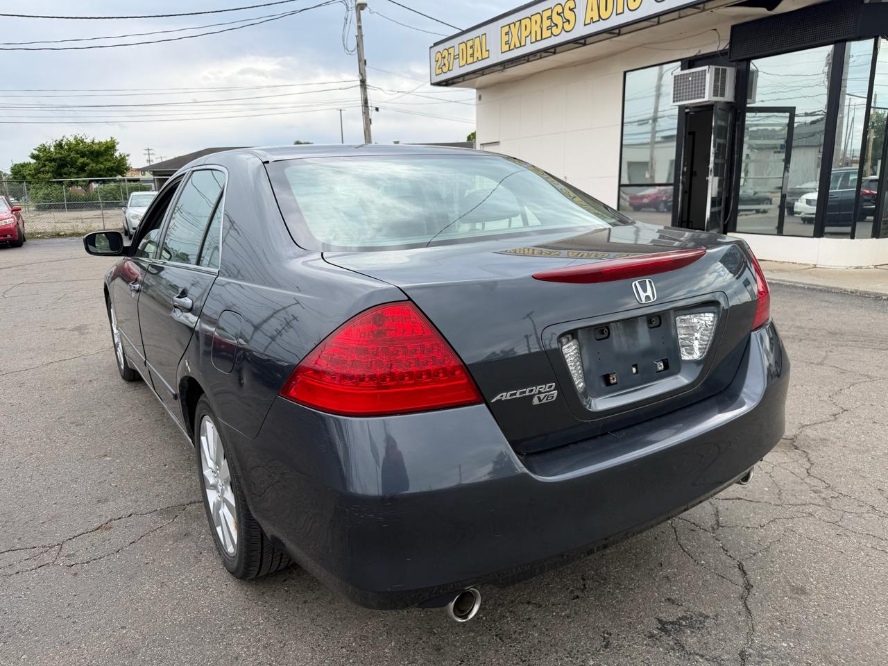 Honda Accord Sdn LX V6 AT 2006