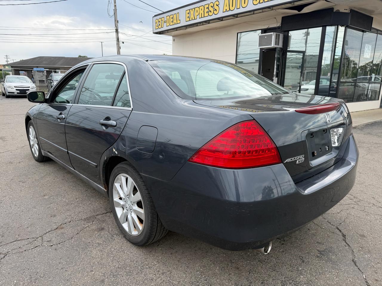 Honda Accord Sdn LX V6 AT 2006