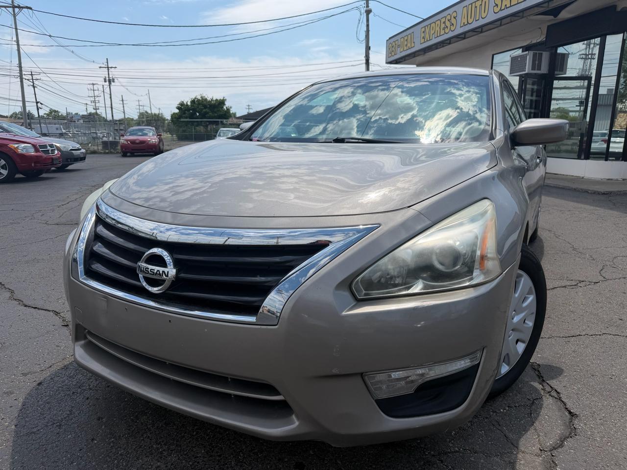 Nissan Altima 4dr Sdn I4 2.5 S 2015