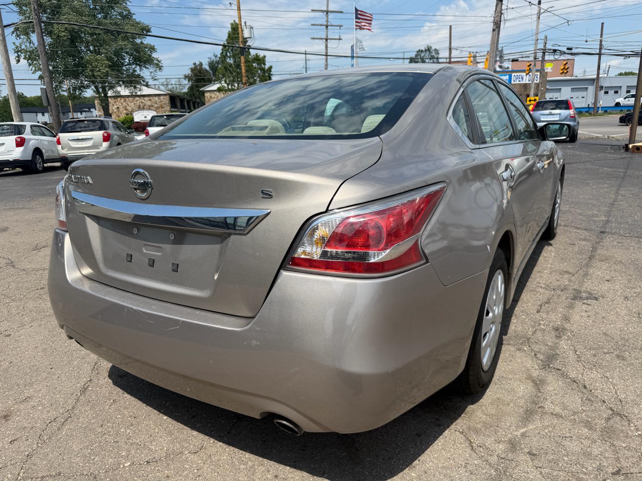 Nissan Altima 4dr Sdn I4 2.5 S 2015