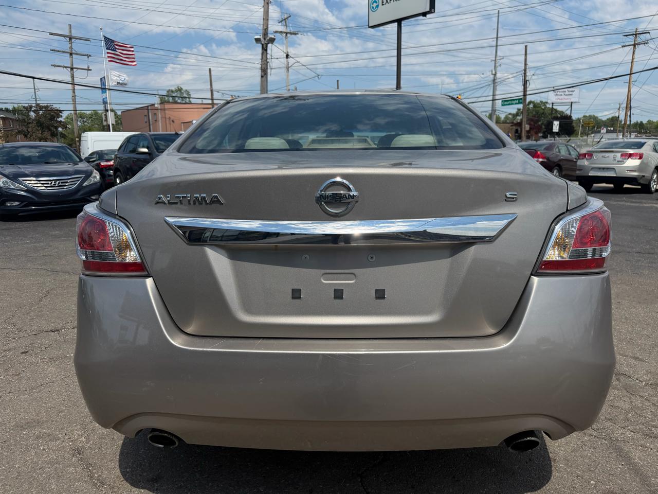 Nissan Altima 4dr Sdn I4 2.5 S 2015