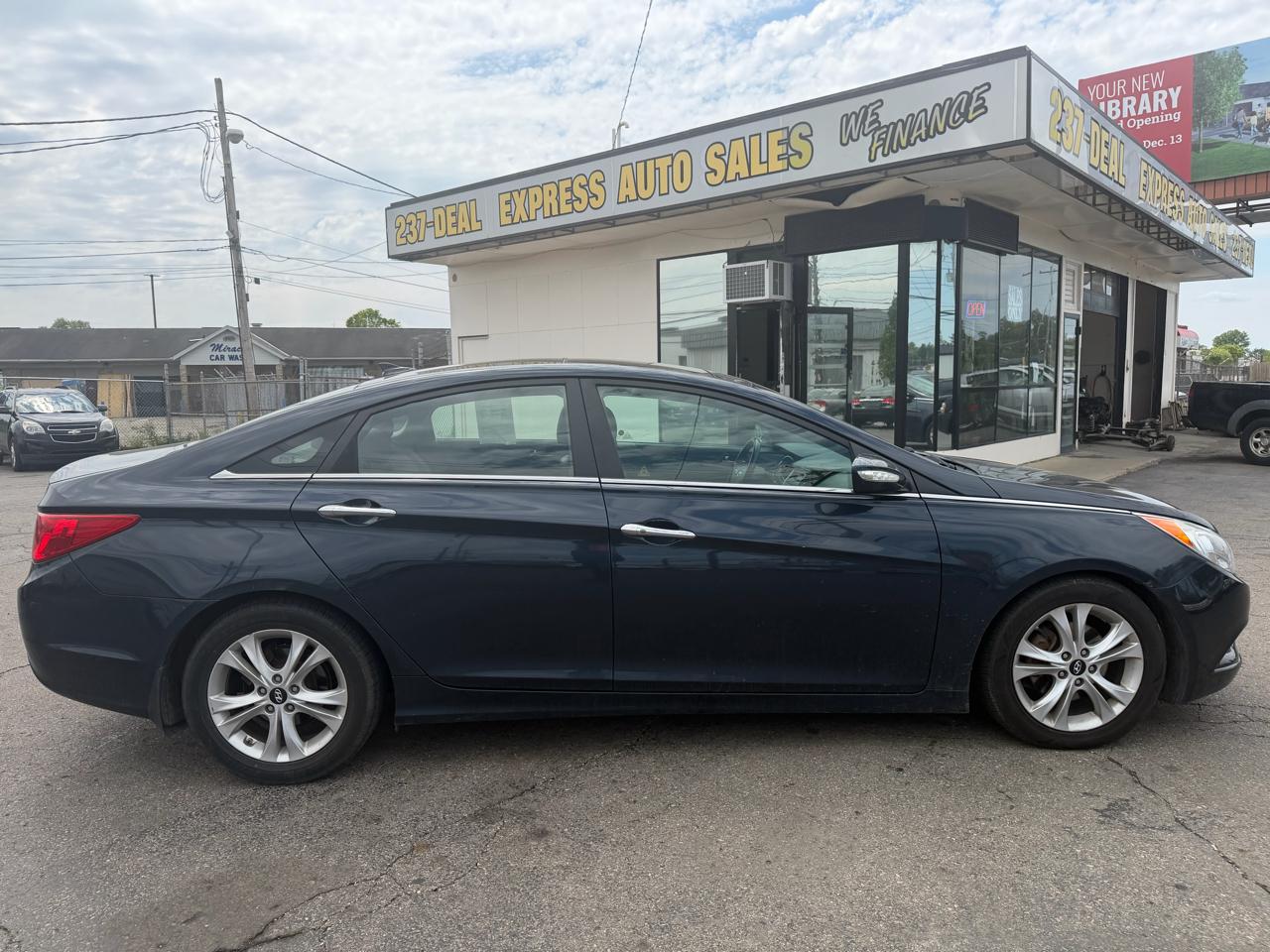 Hyundai Sonata 4dr Sdn 2.4L Auto Limited 2012