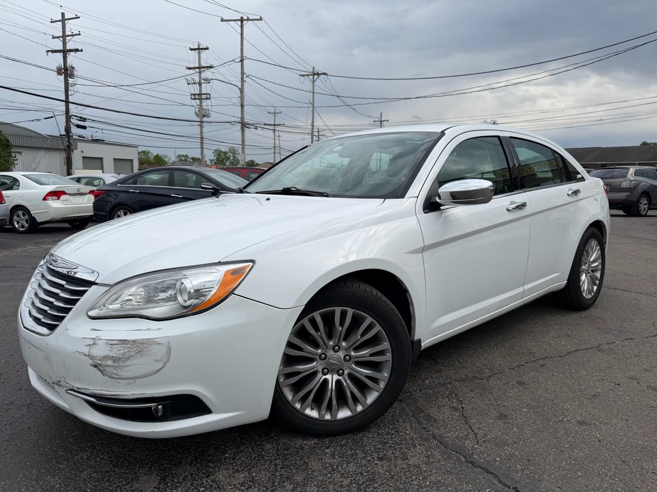 Chrysler 200 4dr Sdn Limited 2013