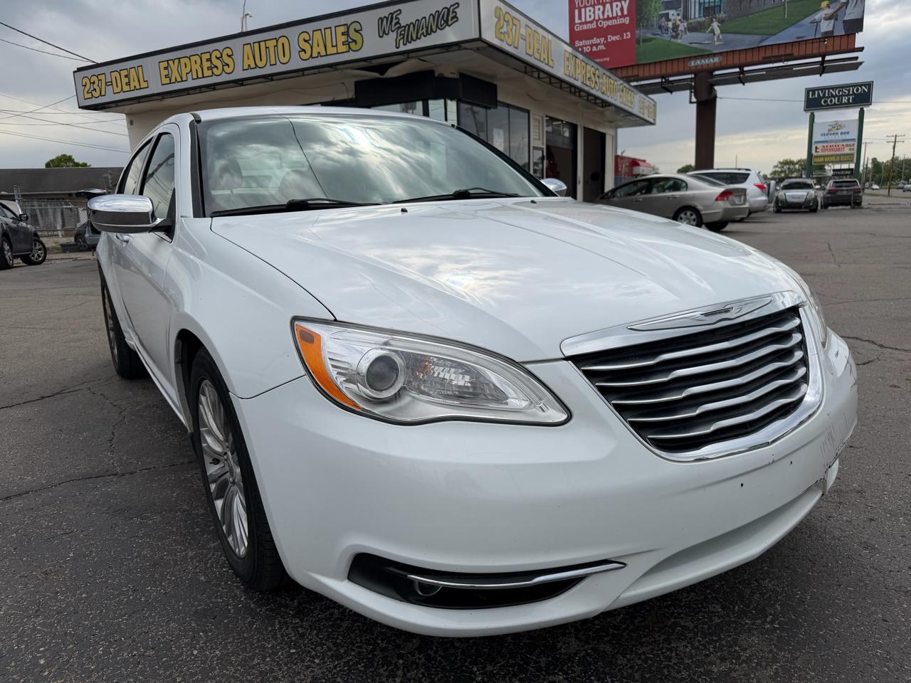 Chrysler 200 4dr Sdn Limited 2013