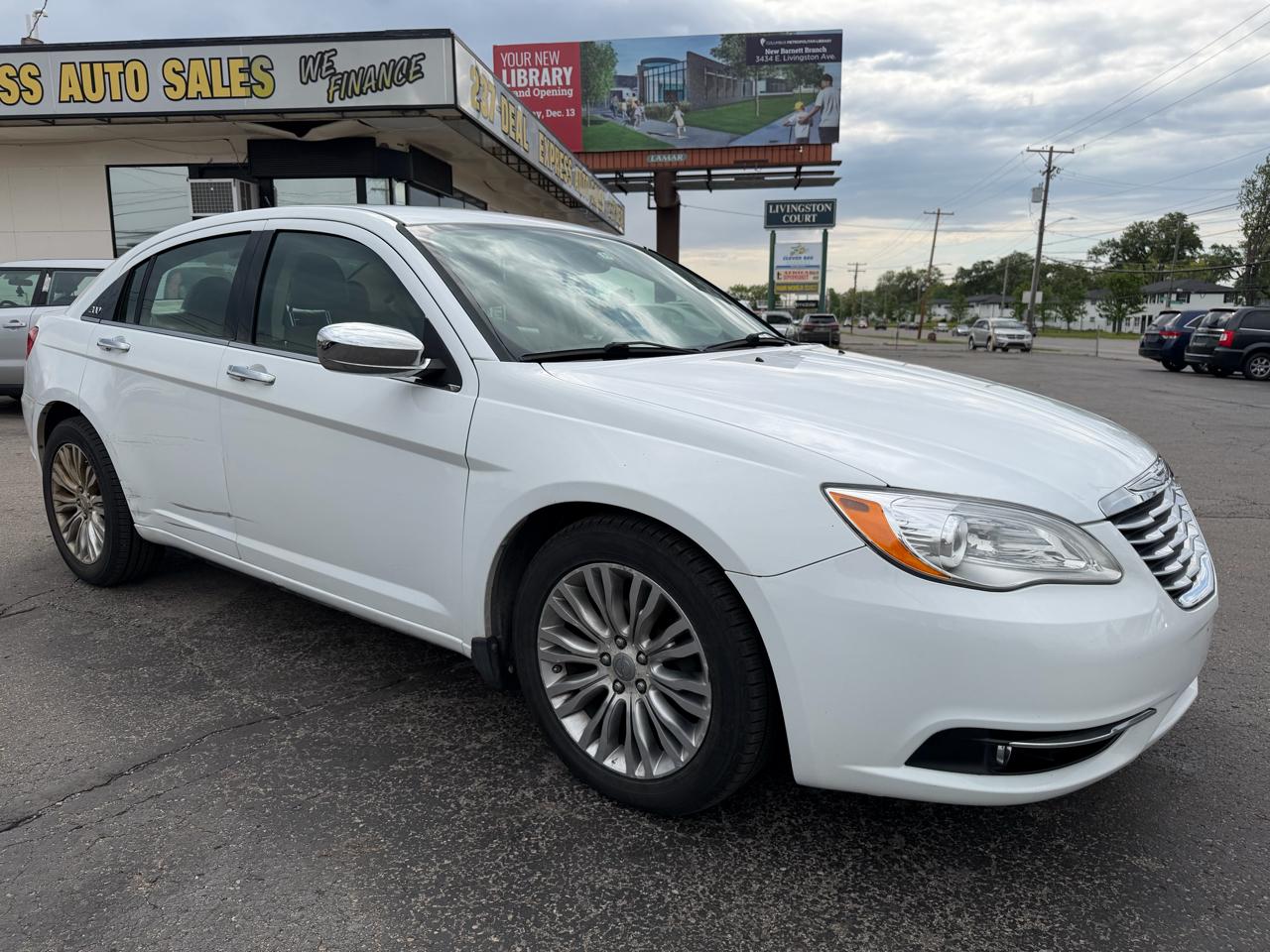 Chrysler 200 4dr Sdn Limited 2013