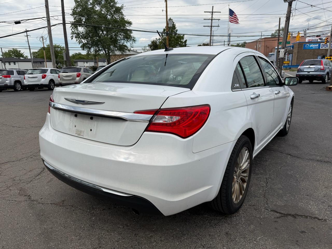 Chrysler 200 4dr Sdn Limited 2013
