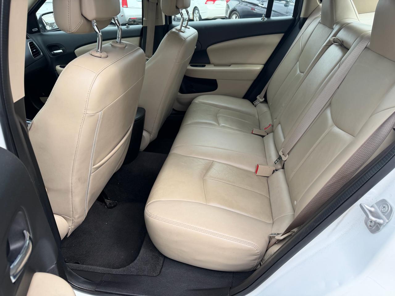Chrysler 200 4dr Sdn Limited 2013