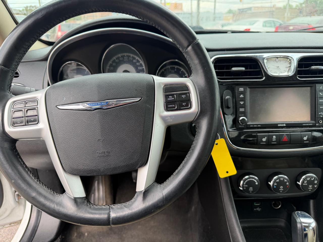 Chrysler 200 4dr Sdn Limited 2013