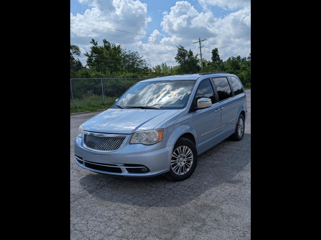 Chrysler Town & Country 4dr Wgn Touring-L 2013