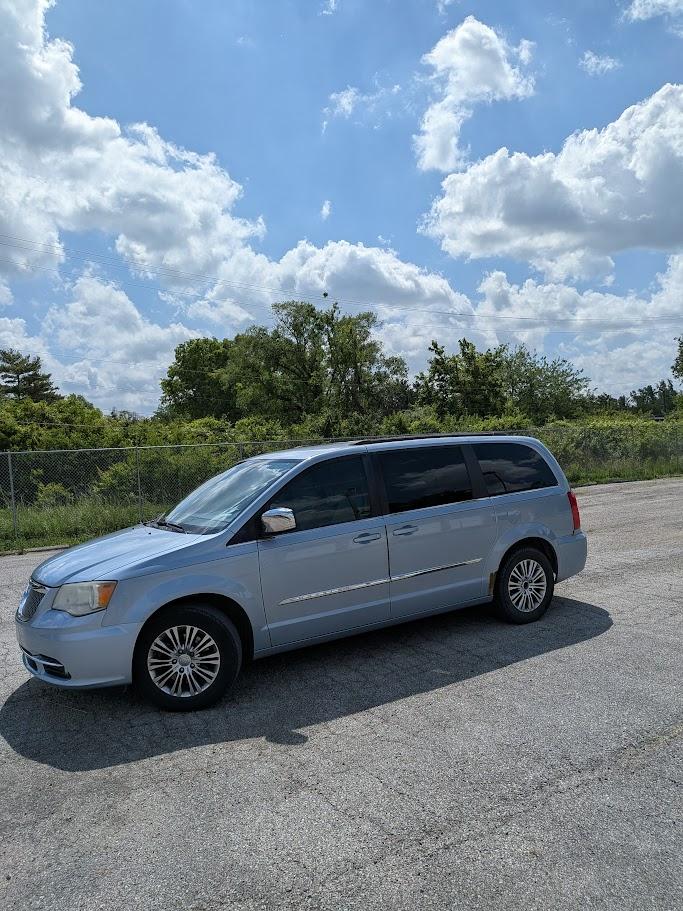 Chrysler Town & Country 4dr Wgn Touring-L 2013