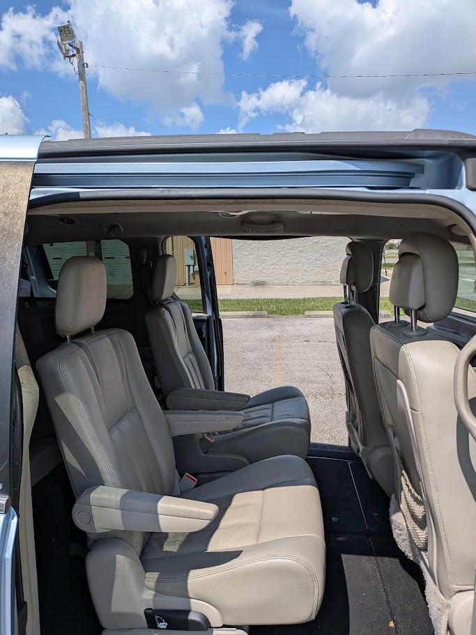 Chrysler Town & Country 4dr Wgn Touring-L 2013