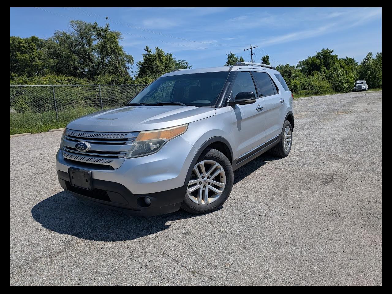 Ford Explorer FWD 4dr XLT 2011