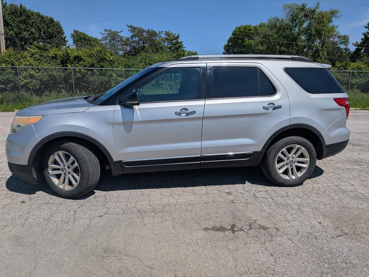 Ford Explorer FWD 4dr XLT 2011