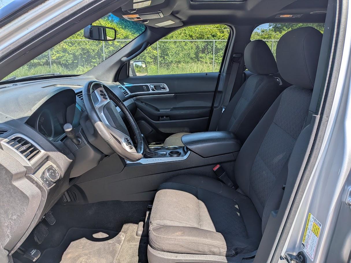 Ford Explorer FWD 4dr XLT 2011