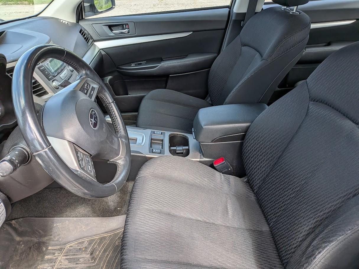 Subaru Legacy 4dr Sdn H4 Auto 2.5i Premium 2012