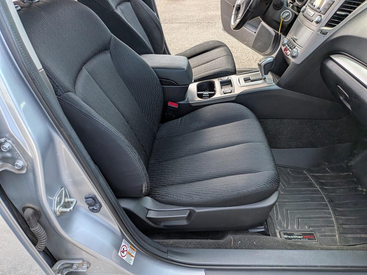Subaru Legacy 4dr Sdn H4 Auto 2.5i Premium 2012