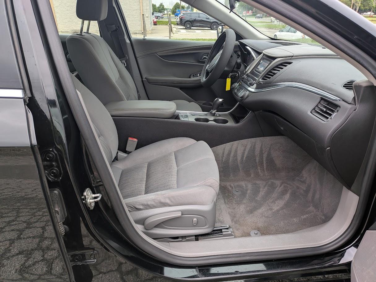 Chevrolet Impala 4dr Sdn LS w/1FL 2017