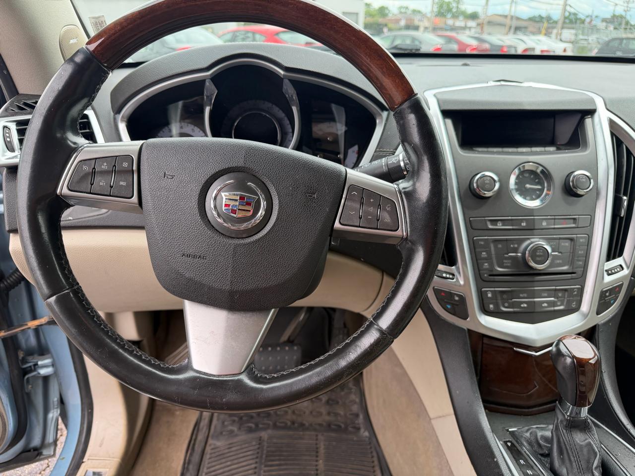 Cadillac SRX FWD 4dr Luxury Collection 2011