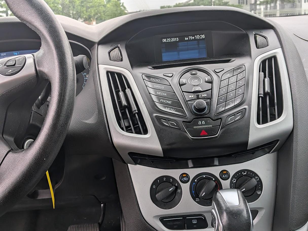 Ford Focus 4dr Sdn SE 2014