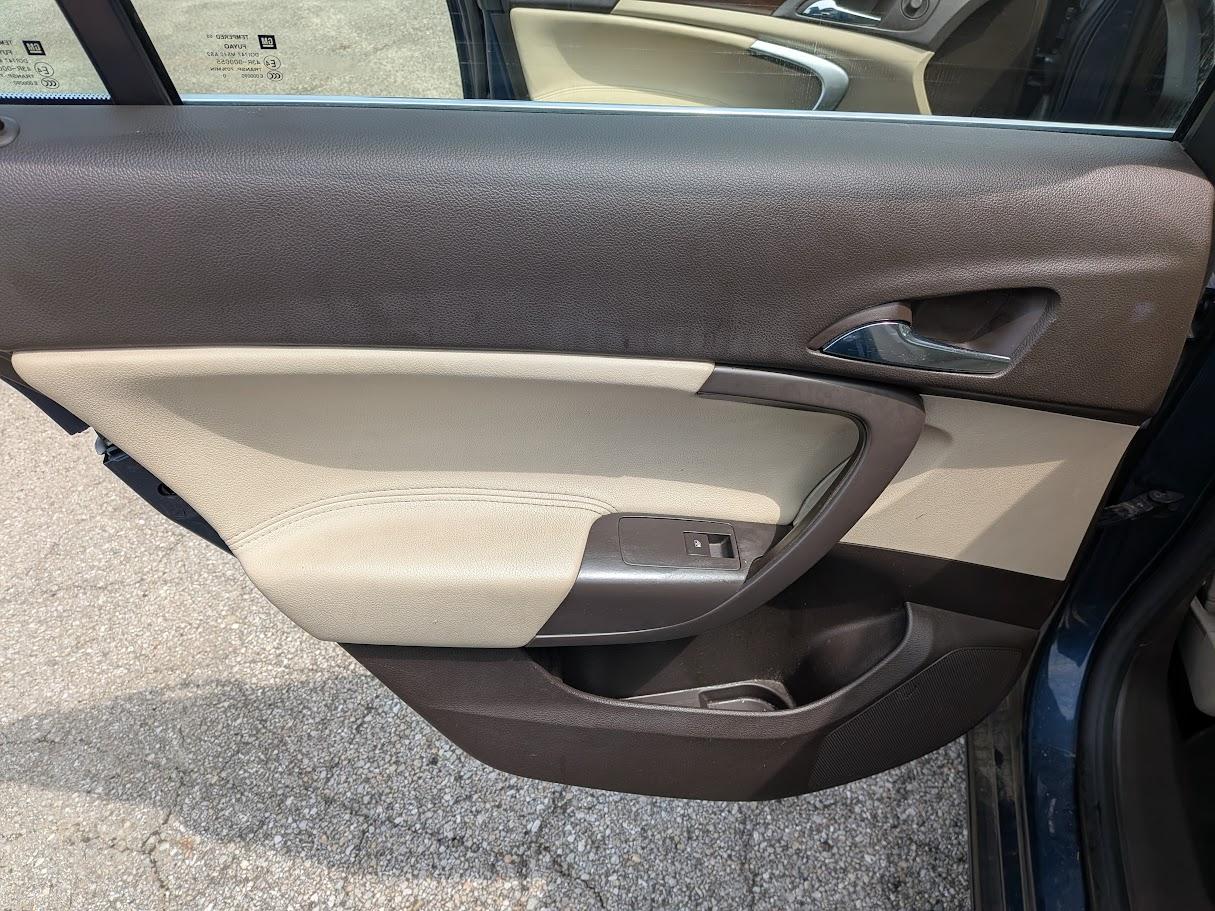 Buick Regal 4dr Sdn CXL RL4 (Russelsheim) *Ltd Avail* 2011