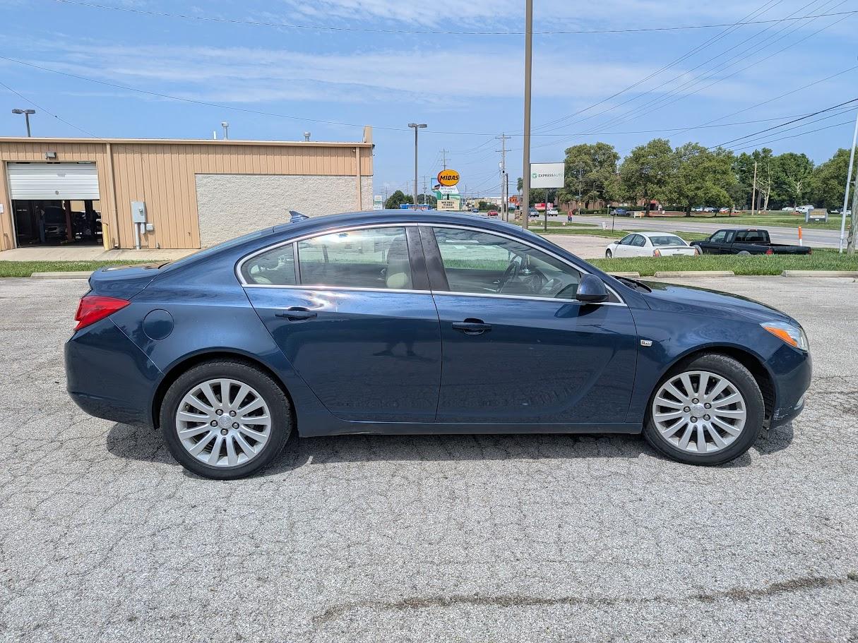 Buick Regal 4dr Sdn CXL RL4 (Russelsheim) *Ltd Avail* 2011