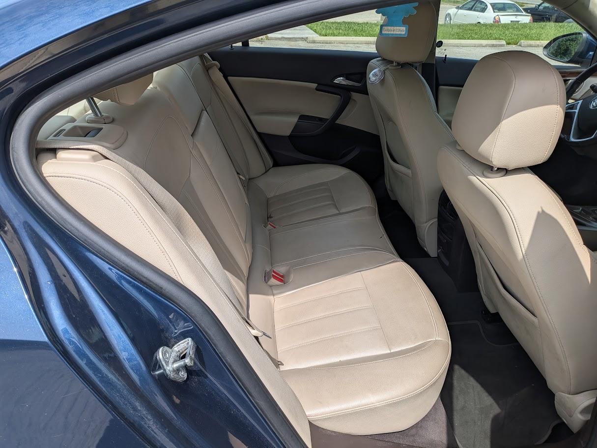 Buick Regal 4dr Sdn CXL RL4 (Russelsheim) *Ltd Avail* 2011