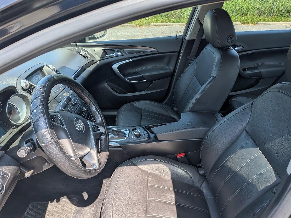 Buick Regal 4dr Sdn CXL RL6 (Russelsheim) *Ltd Avail* 2011