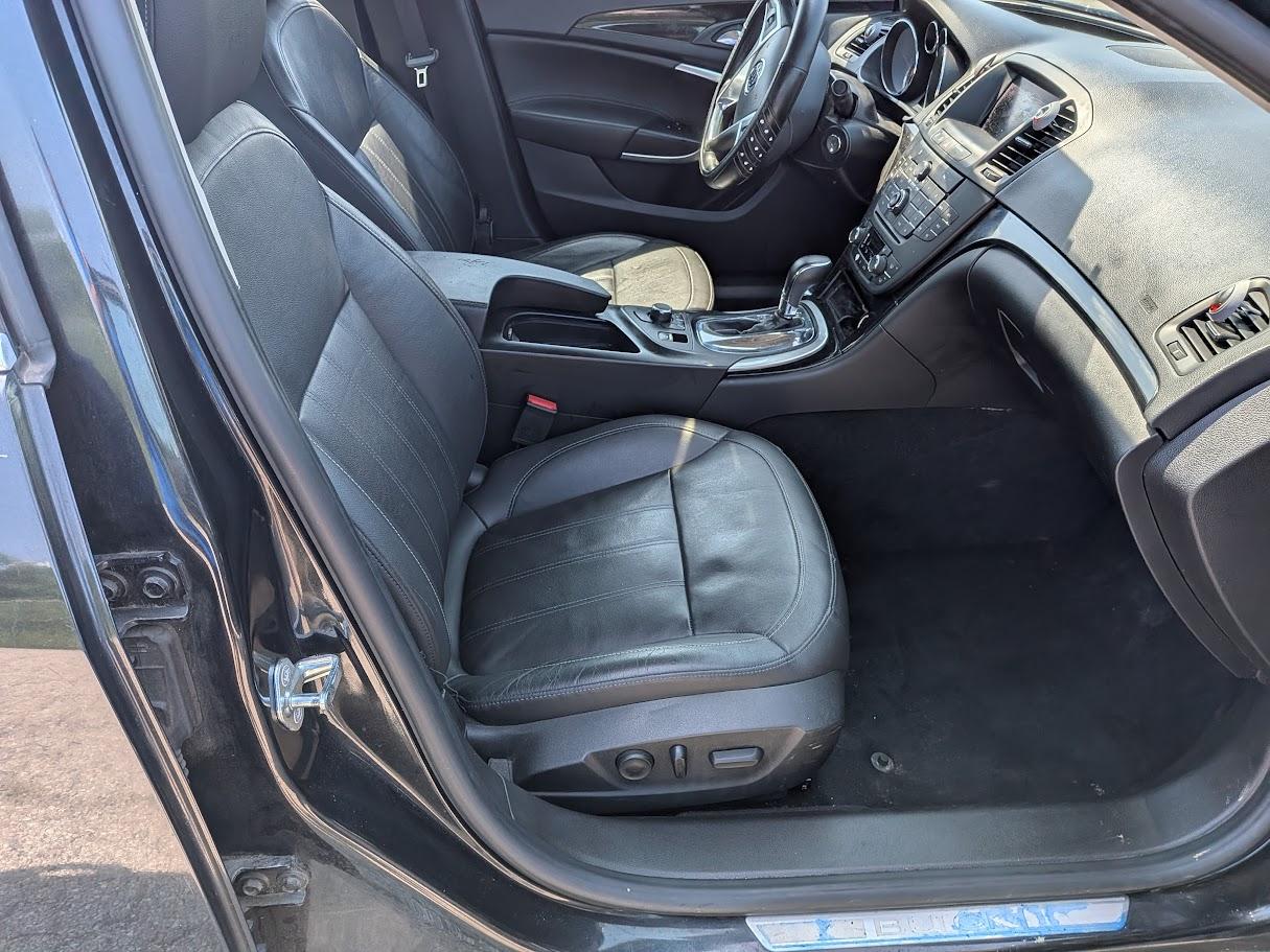 Buick Regal 4dr Sdn CXL RL6 (Russelsheim) *Ltd Avail* 2011
