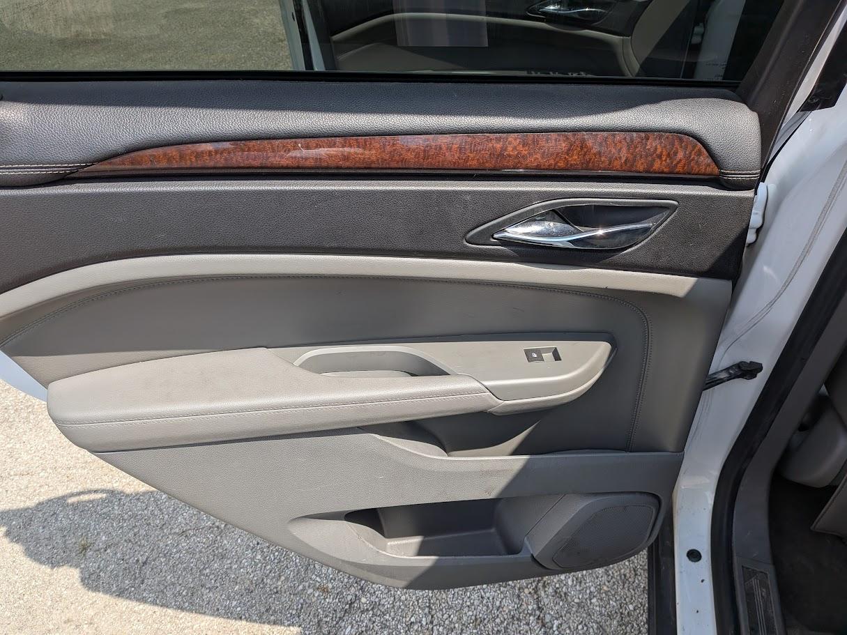 Cadillac SRX FWD 4dr Luxury Collection 2011