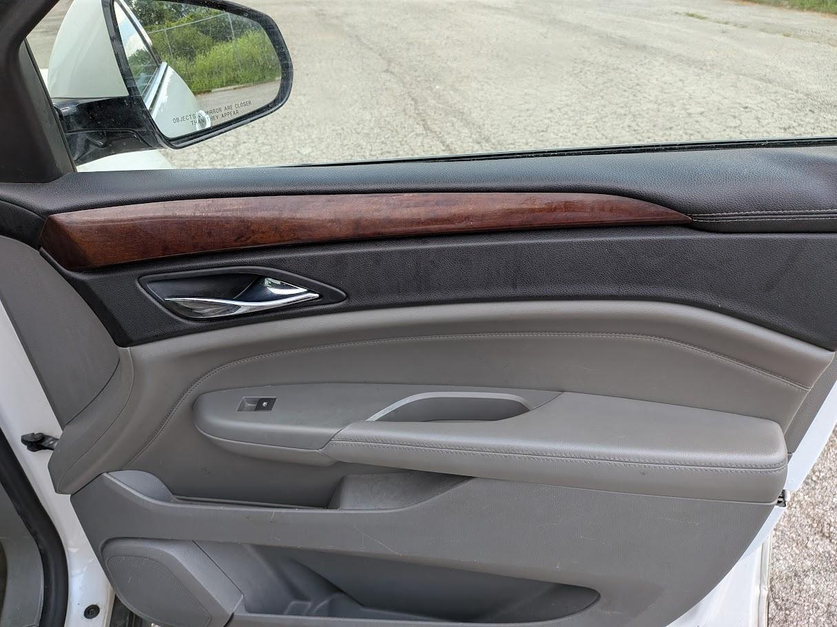 Cadillac SRX FWD 4dr Luxury Collection 2011